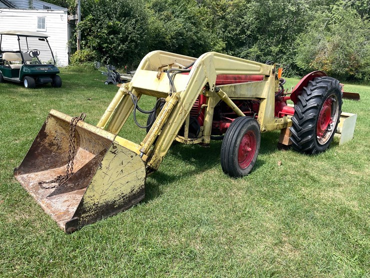 #1607-•-ferguson-tractor-image-8
