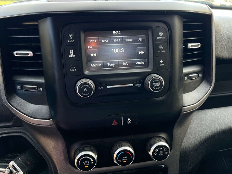 2019-ram-2500-tradesman-image-27