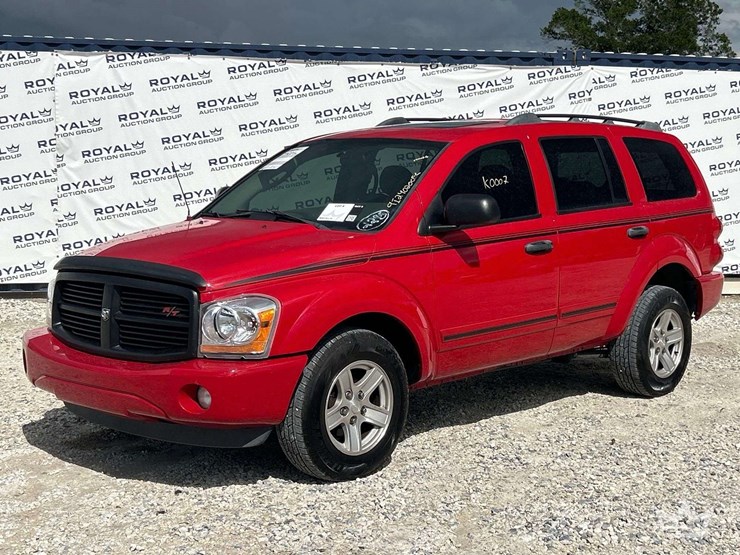 2004-dodge-durango-image-1