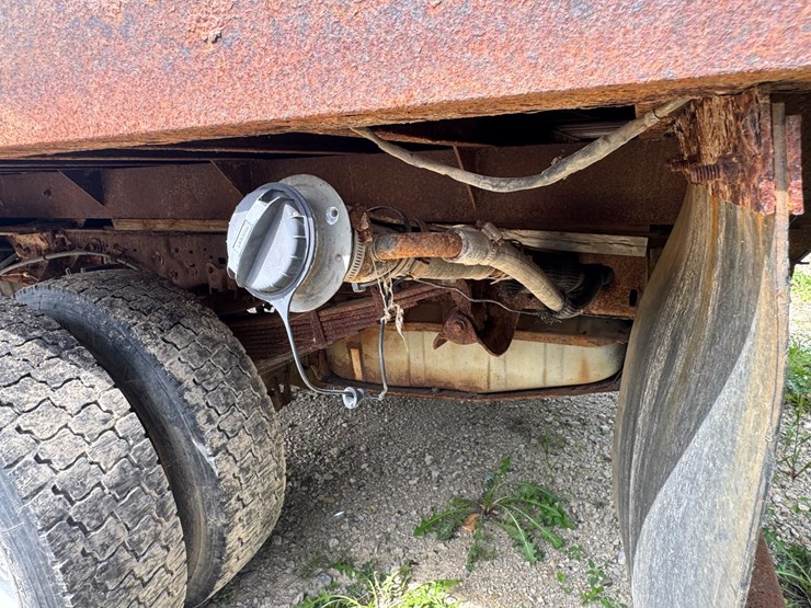 2005-ford-f350-image-33