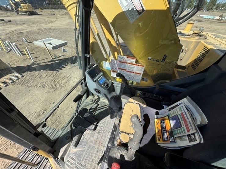 2013-komatsu-pc228us-lc-8-image-34