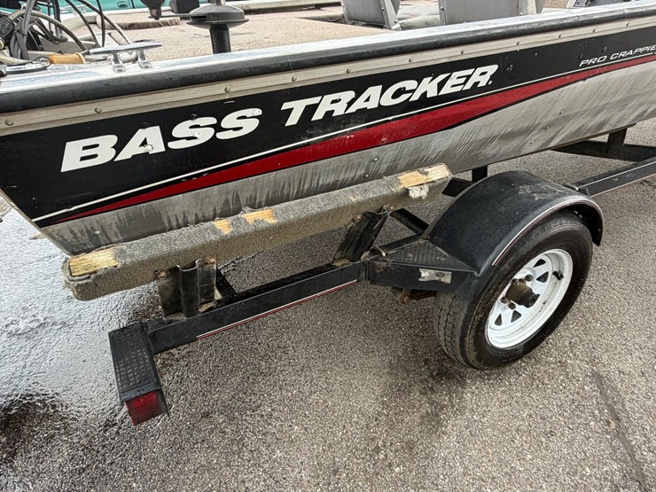 #211-•-2002-bass-tracker-pro-crappie-175-aluminum-boat-image-11
