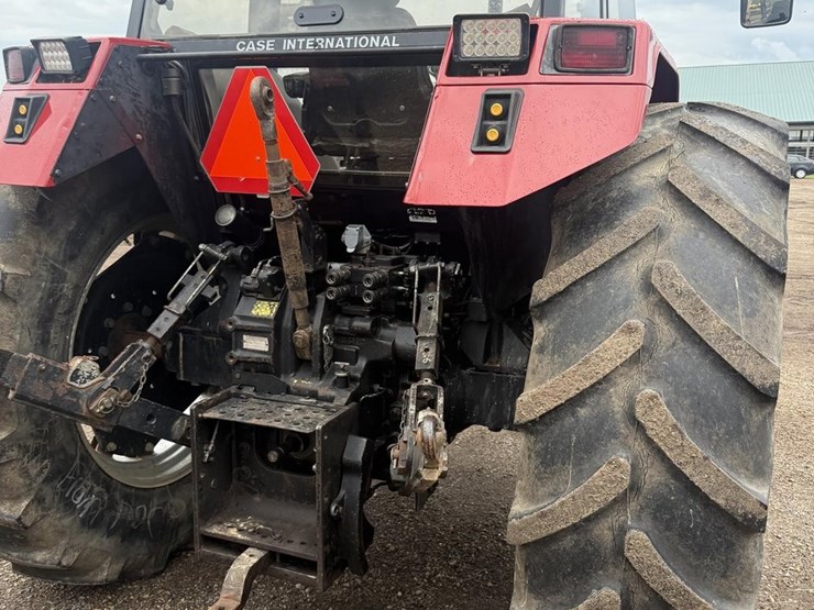 case-ih-5240-image-4