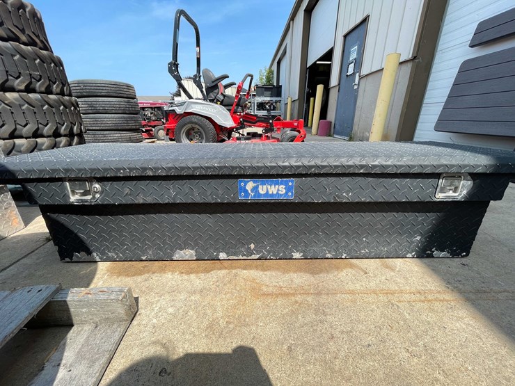 #9128-•-truck-bed-utility-box-(03)-image-3