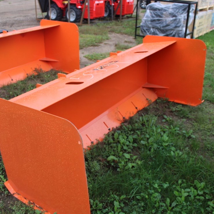 #5001 • 84'' skid steer snow blade
