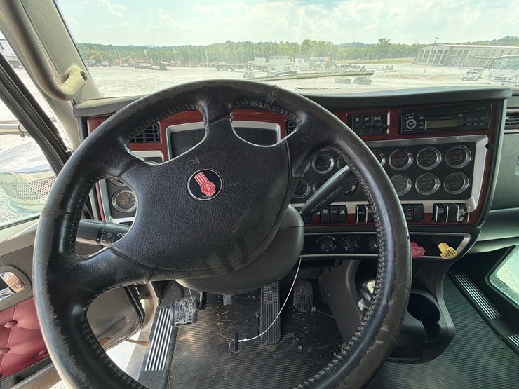 2007-kenworth-t800-image-16