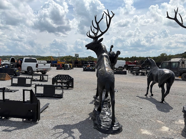 #404-•-majestic-elk-statue-image-4