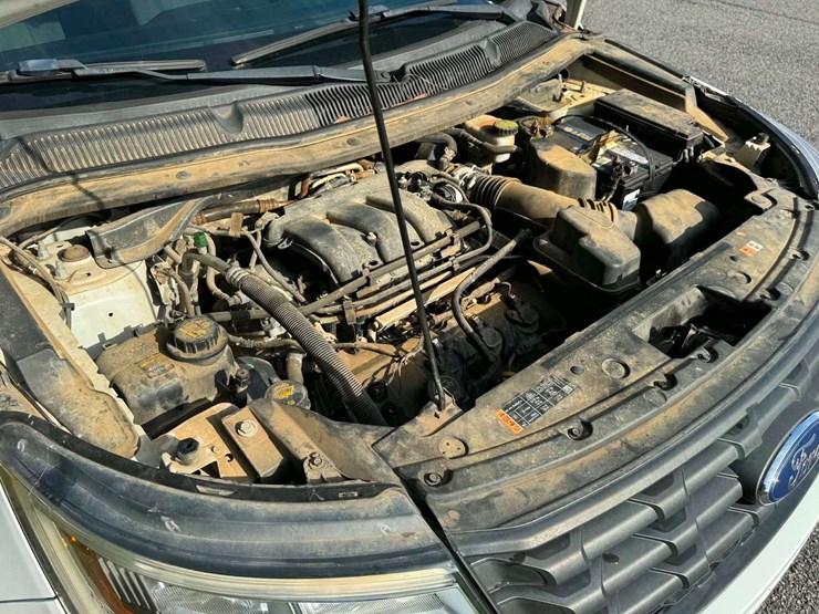 2018-ford-explorer-image-17