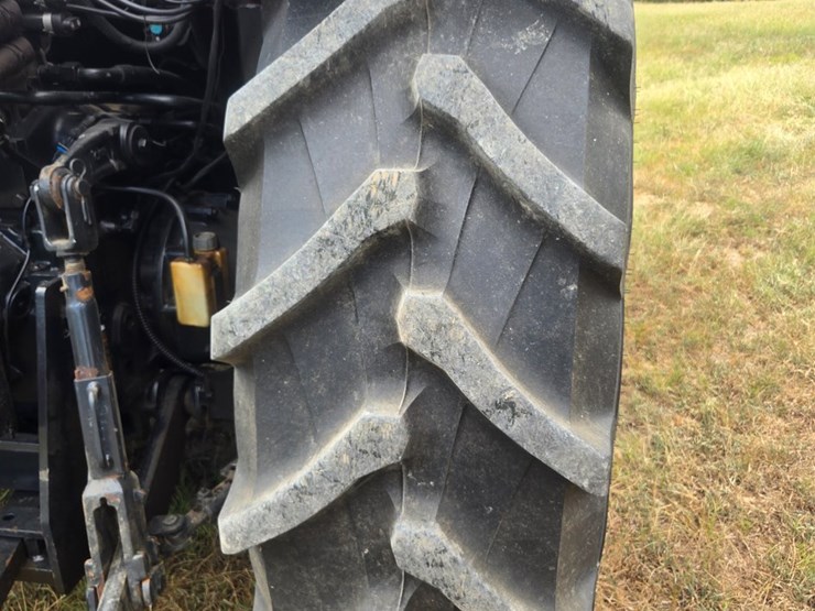 #26371-•-case-farmall-115u-tractor-image-90