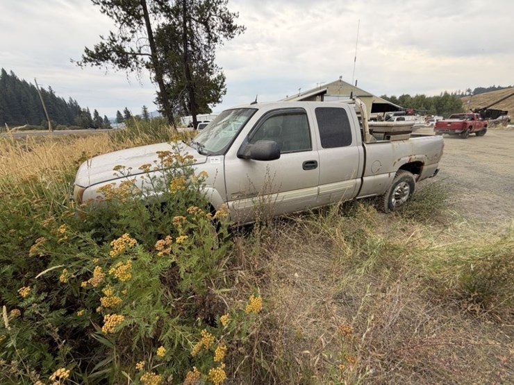 2005-chevrolet-silverado-2500-image-1