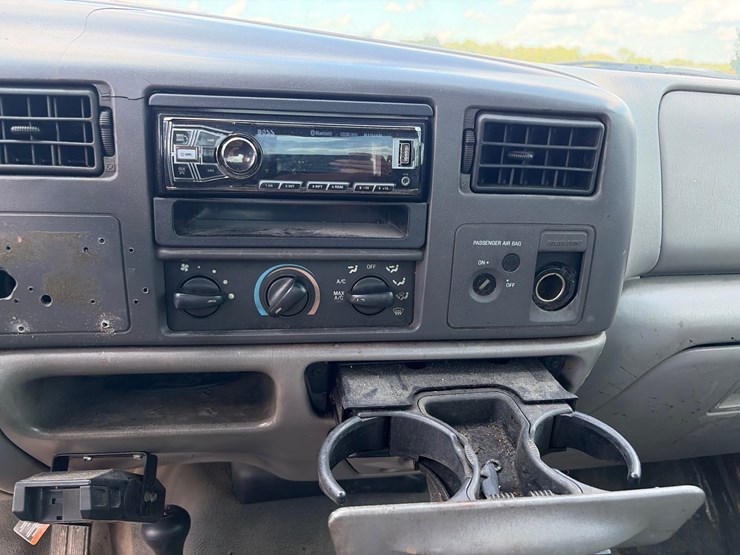 2001-ford-f250-xl-image-16