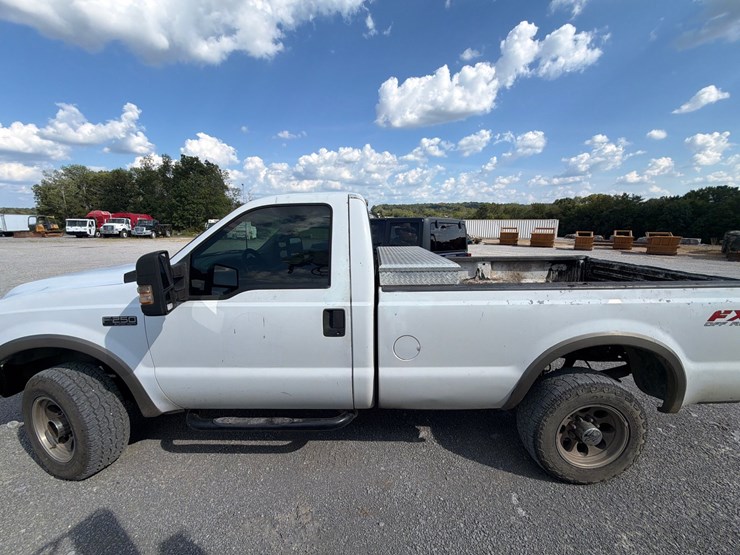 2001-ford-f250-xl-image-3