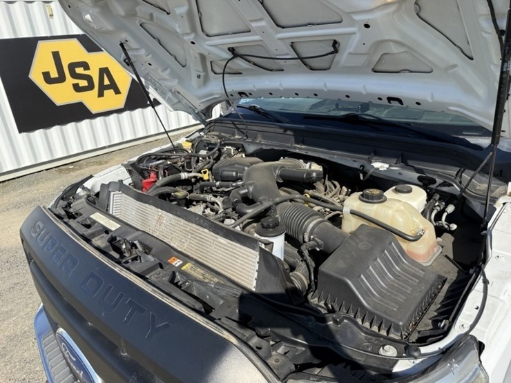 2011-ford-f450-image-17