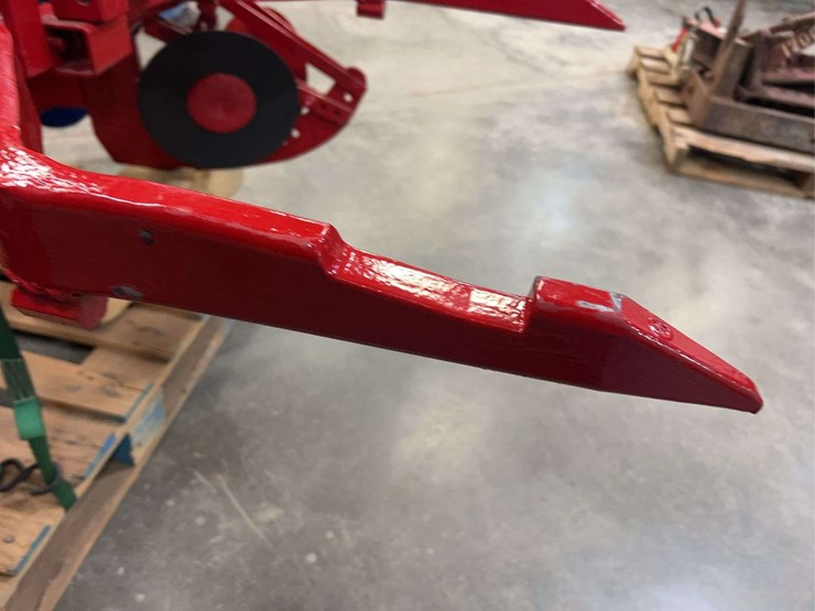 international-harvester-c251-two-row-fast-hitch-planter-image-6