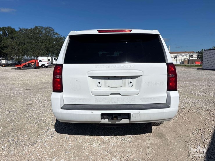 2016-chevrolet-tahoe-image-23