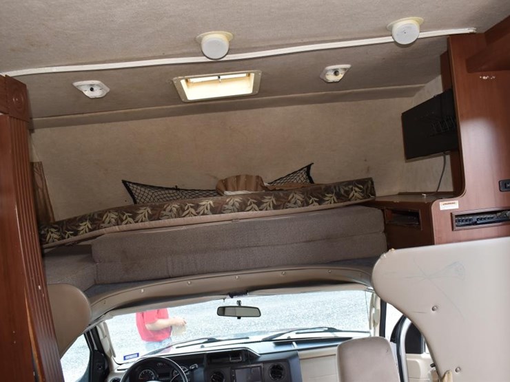 2011-ford-jamboree-sport-motorhome-(vin-#-1fdxe4fs2bdb26416)-(showing-appx-image-18