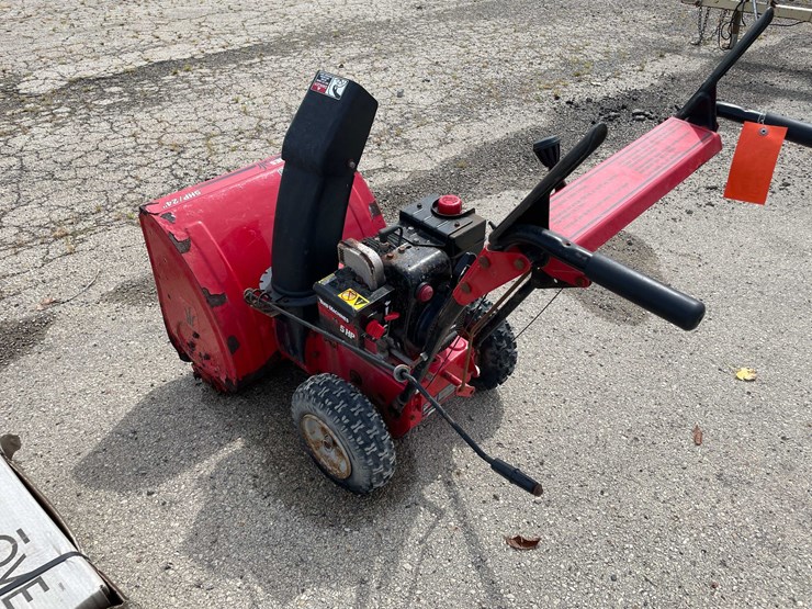 #10542-•-yard-machine-snow-blower-image-6