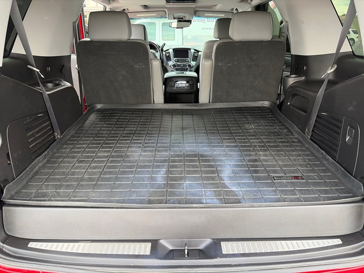 2018-chevrolet-tahoe-lt-image-14