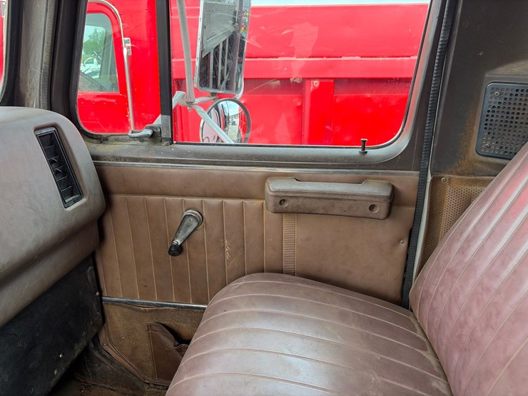 #271-•-1988-international-2375-single-axle-dump-truck-image-17