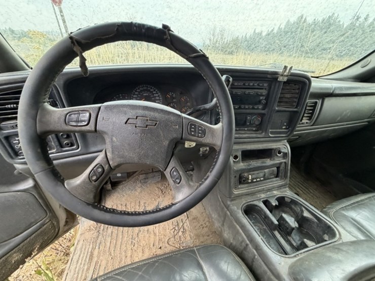 2005-chevrolet-silverado-2500-image-11