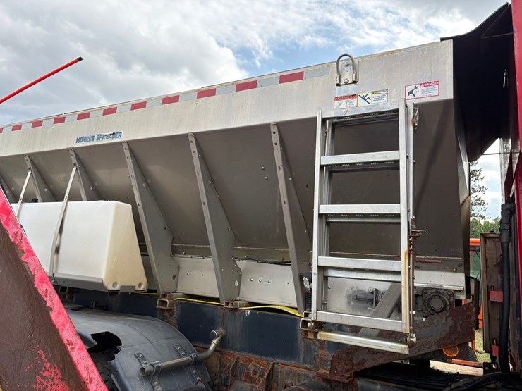 2018-western-star-4700sf-image-34