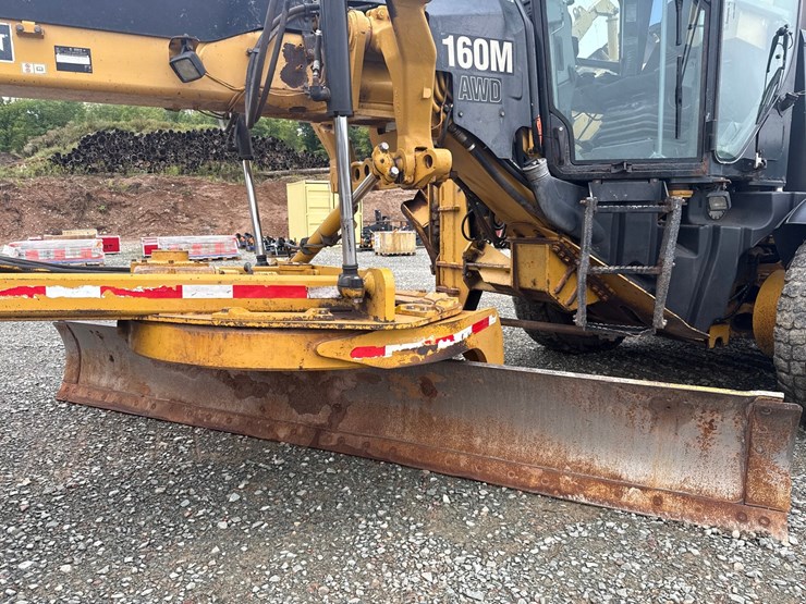 caterpillar-160m-awd-image-99