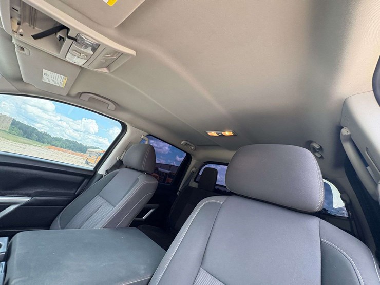 2021-nissan-titan-image-17
