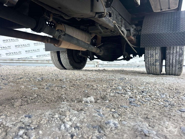 2017-ford-f550-image-23