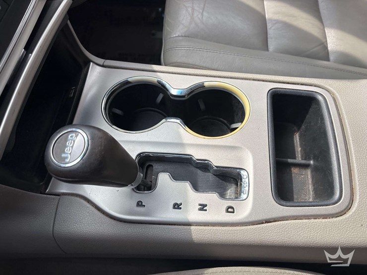2013-jeep-grand-cherokee-image-15