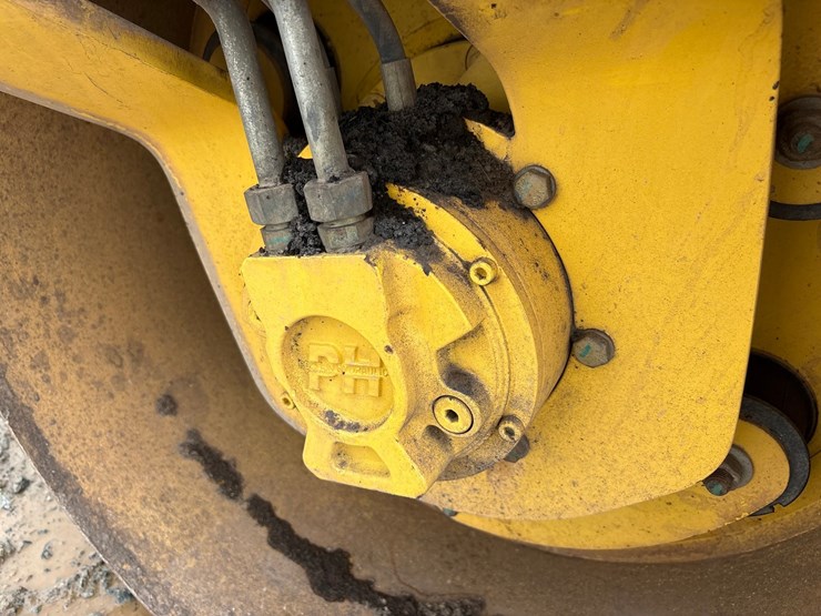 2011-bomag-bw120ad-4-image-60