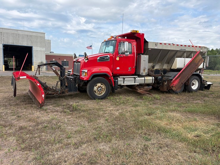 2018-western-star-4700sf-image-2