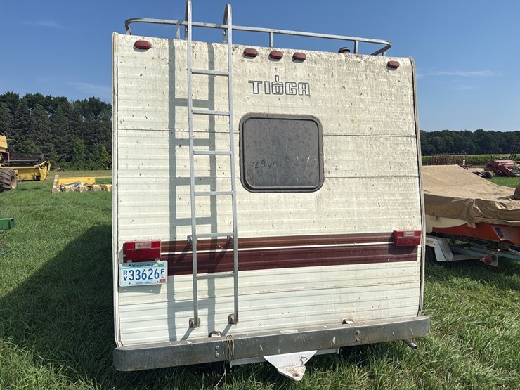 gmc-vandura-tioga-rv-camper,-39,839-miles-*not-running-and-all-the-tires-are-flat,-rotten-or-off-bead*-rotten----title-and-transfer-fees-to-apply-image-8
