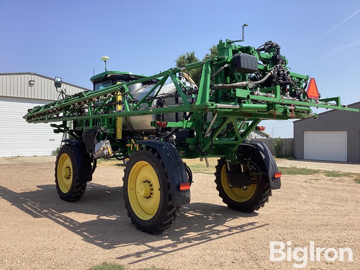 2024-john-deere-410r-image-7