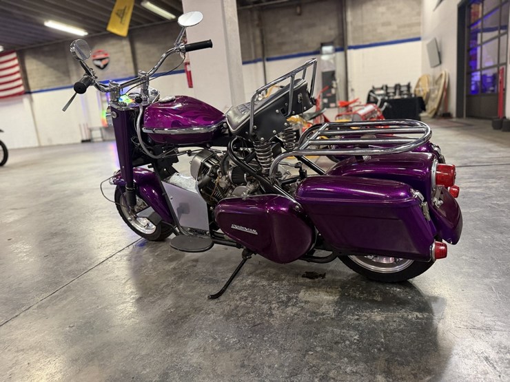 #158-•-1960-cushman-eagle-motor-scooter-image-2