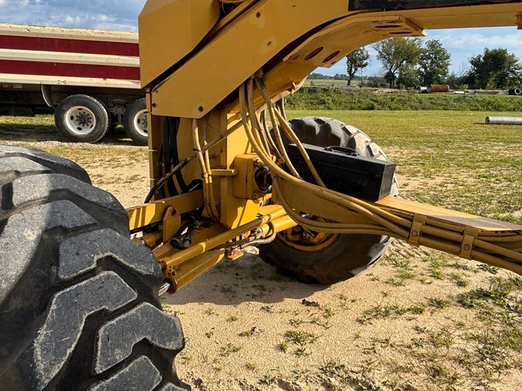 1999-caterpillar-163h-vhp-image-58