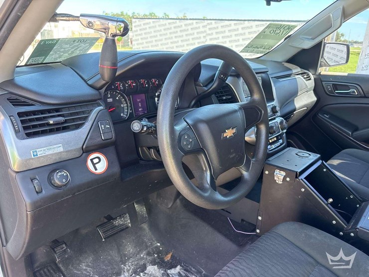 2016-chevrolet-tahoe-image-9