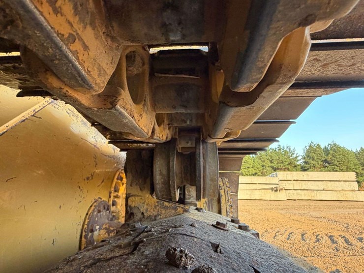 2016-caterpillar-d6k2-lgp-image-14