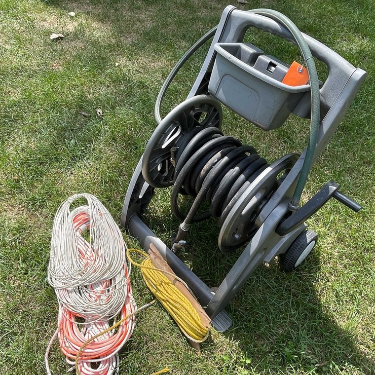 #1673 • Hose and Hose Reel