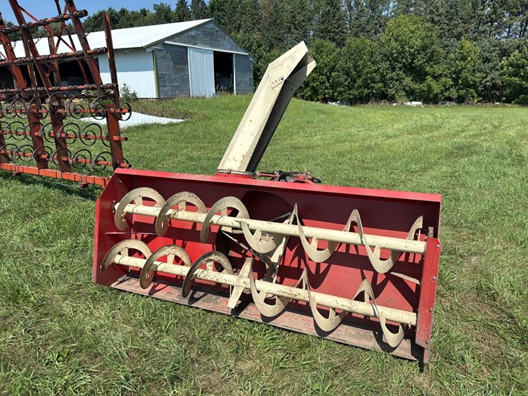 8’-farm-king-double-auger-snowblower,-3-pt,-540-pto,-hyd-spout-image-4