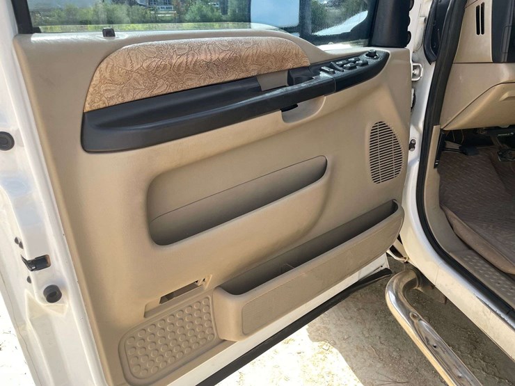 2007-ford-f550-xlt-image-9