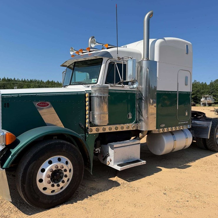 2005 PETERBILT 379