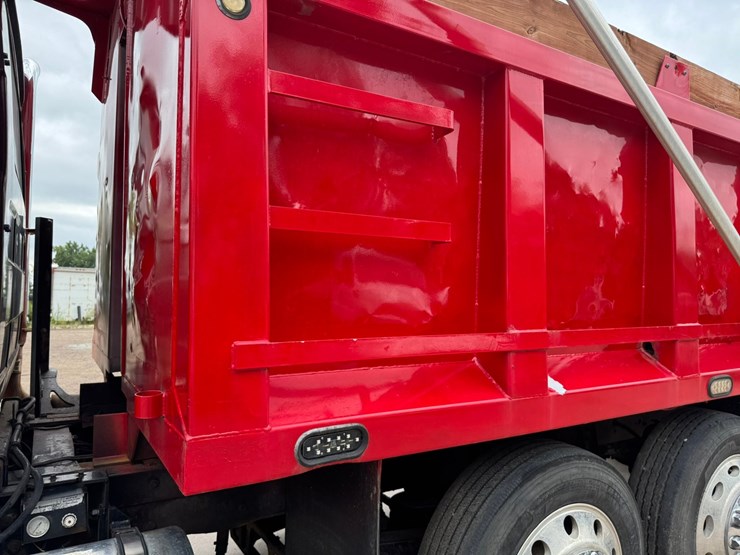 1995-mack-rd688s-image-15