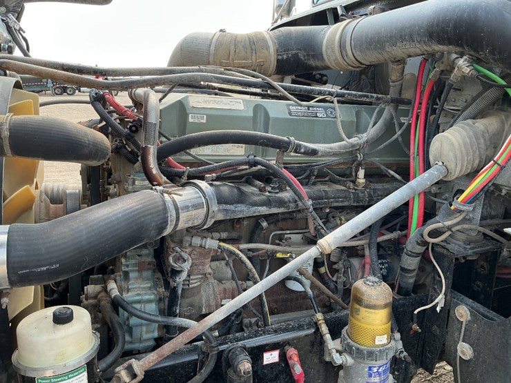 2007-freightliner-classic-120-image-24