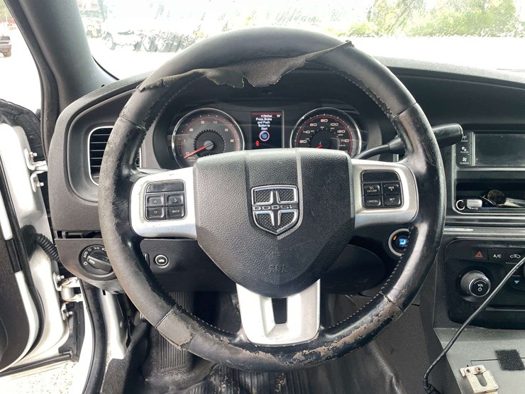 2011-dodge-charger-4-door-police-sedan-(117,647-miles)-image-12