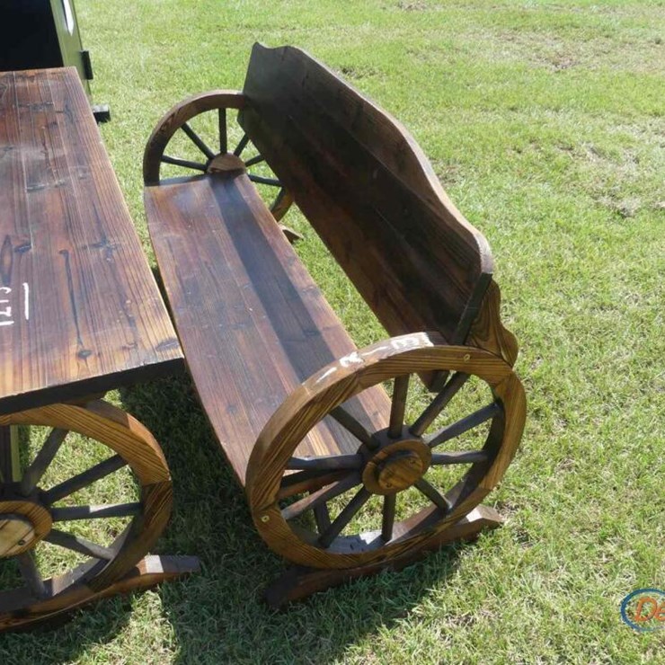 WAGON WHEEL BENCH SEAT