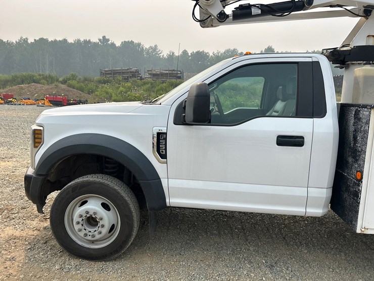 2019-ford-f550-image-13