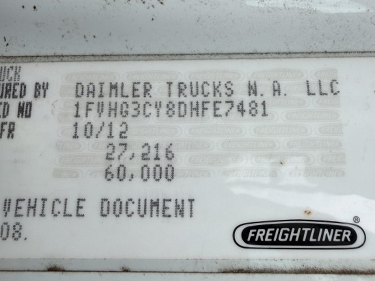 2013-freightliner-114sd-image-13
