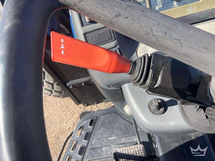 new-holland-tn60a-image-13
