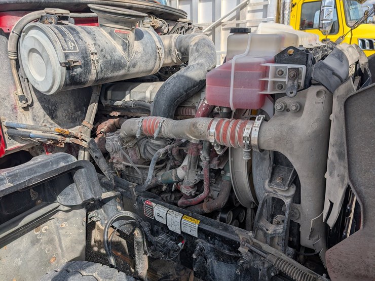 #259-•-2015-mack-gu713-granite-tri-axle-dump-truck-image-15