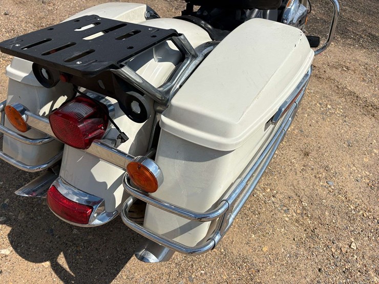2015-harley-davidson-road-king-flhp-police-motorcycle-(14,599-miles)-image-19